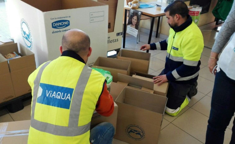 ​Viaqua colabora con coches y voluntarios en 'La Gran Recogida' de alimentos