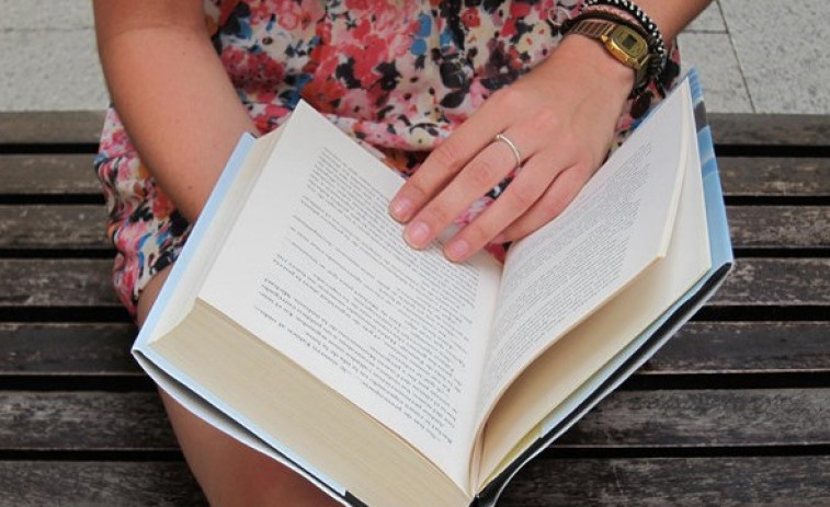 Los adolescentes gallegos son los que más libros tienen en casa