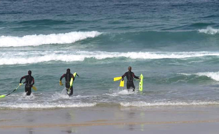 ​A Deputación da Coruña formará 90 socorristas para solucionar as carencias nas praias