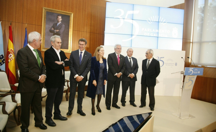 ​El Parlamento conmemora los 35 años del autogobierno de Galicia