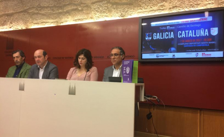 ​Santiago conmemora el Día de la Mujer con un histórico encuentro de fútbol sala femenino