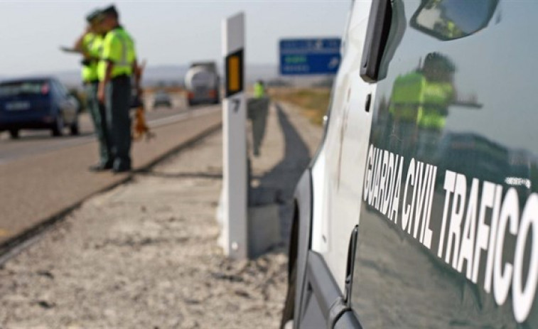 ​Tráfico rescata en Pontevedra a un septuagenario desorientado que iba a cruzar la AP-9