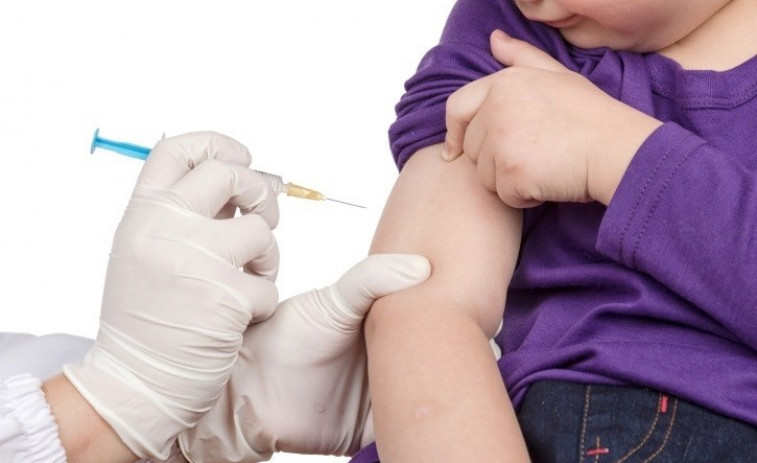 La vacuna contra la meningitis B ya vuelve a estar disponible en farmacias