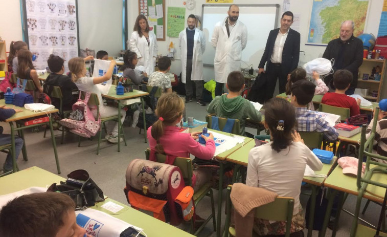 Alumnos de Santiago aprenden el valor del agua a través del programa 'Aqualoxía'