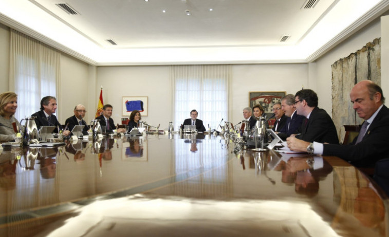 ​El Gobierno se aplica la subida de sueldo de los funcionarios y Rajoy ganará 65,81 euros más al mes