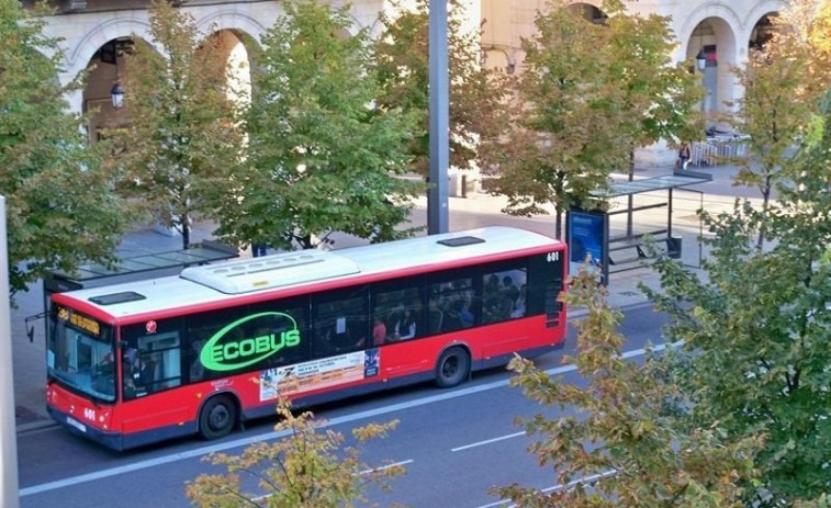 Cae un 2% el número de usuarios de autobús urbano en Galicia