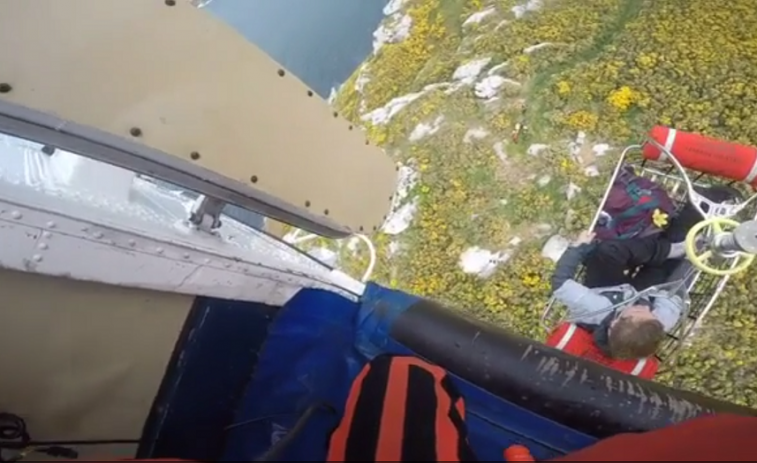 ​Aparatoso rescate de una senderista suiza mientras realizaba un tramo del Camiño dos Faros