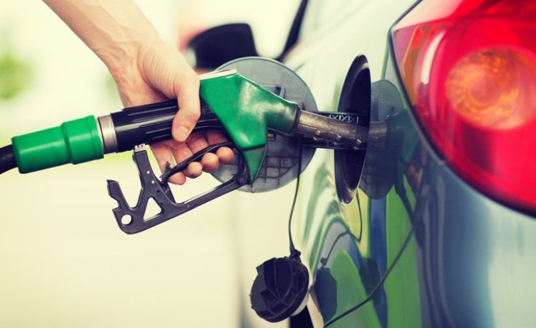 ​La gasolina suma su séptima semana de subidas y se mantiene en máximos desde abril
