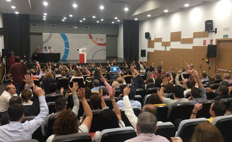 Solo el PSOE de A Coruña consigue una lista de consenso para el Congreso Federal