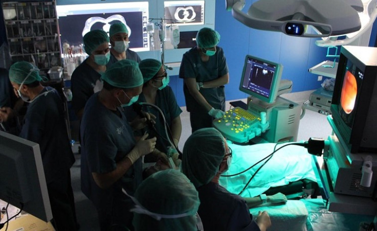 ​Enfermeras y auxiliares del Chuvi, premiadas por un trabajo sobre broncoscopias
