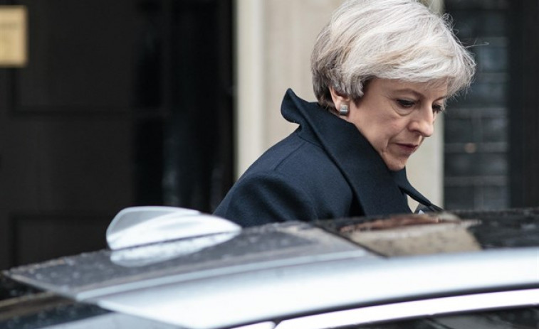 Theresa May, una premier colgada