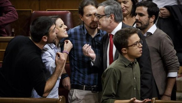 Una bronca entre Podemos y Ciudadanos, premio Imagen del Parlamento de 2017