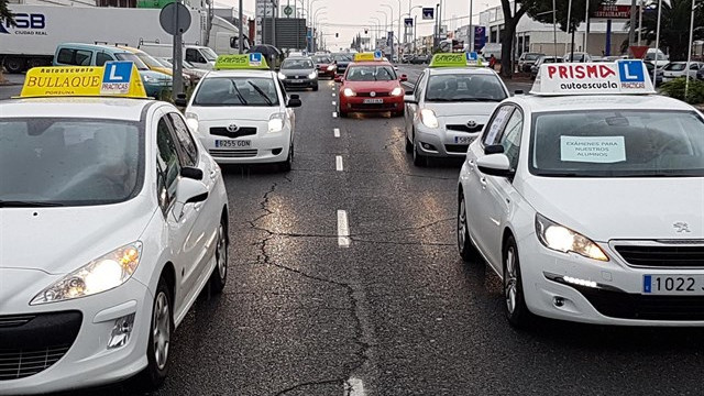 400 exámenes de conducir, suspendidos por la huelga en Tráfico