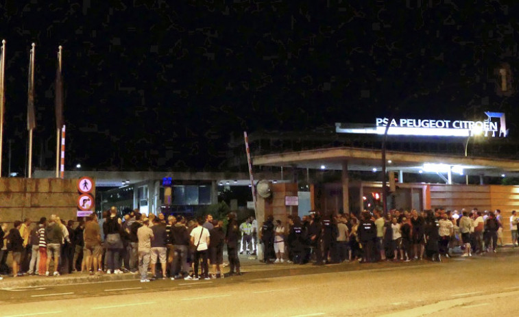 Citroën trata de esquivar la jornada de huelga en Vigo con trabajadores de fuera