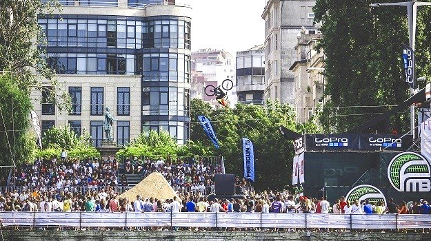 O Marisquiño gana espacio para acoger más espectadores y más cómodos