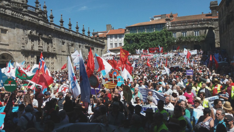 Multitudinaria manifestación del BNG para superar un Estatuto 'anémico'