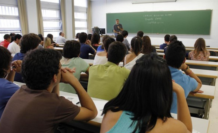 La CIG pide que se aclare si la Guardia Civil investiga a un profesor por un debate sobre Cataluña