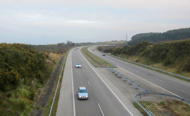 La Guardia Civil caza a un conductor cambiando de sentido en plena autopista