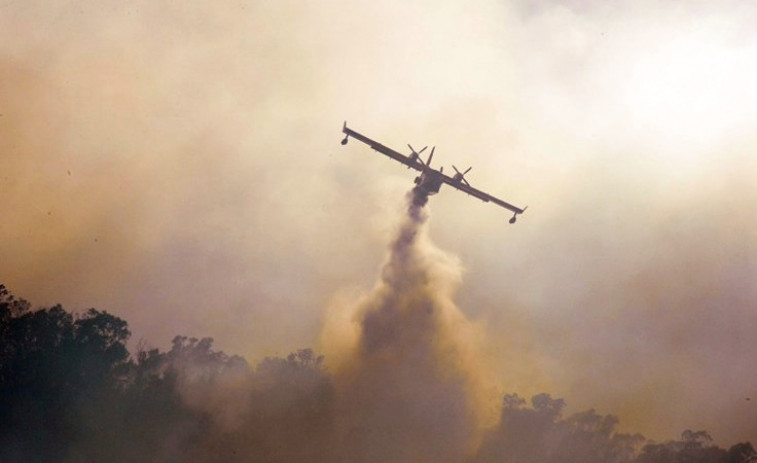 Con la Baixa Limia y Xurés todavía ardiendo, el fuego afecta también al Courel