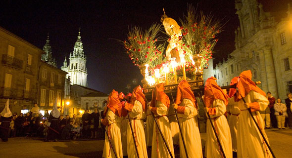 Os comparadores de prezos Trivago e Talk to TIM recomendan Santiago para Semana Santa