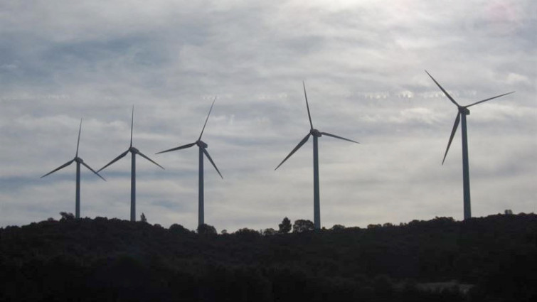 El BNG reclama que Feijóo pague de su bolsillo la multa por el concurso eólico