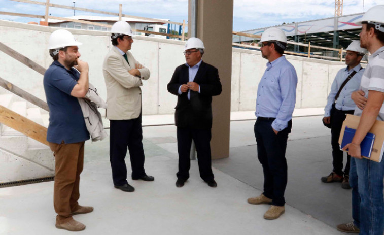 El Concello de Vigo envía a técnicos a un colegio en obras a analizar 