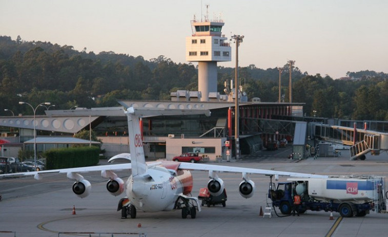 Reabre el aeropuerto de Vigo tras el accidente de un camión de bomberos