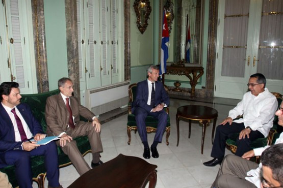 Xunta e Goberno cubano estreitan as relacións para o intercambio económico en sectores estratéxicos