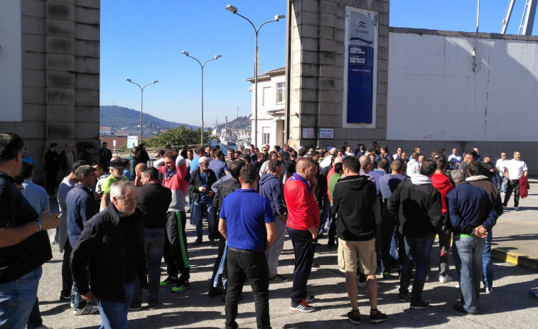 Trabajadores contrarios a la huelga de las auxiliares de Navantia denuncian el piquete