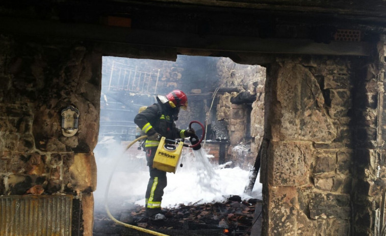 El Eibar recauda más de 3.700 euros para los afectados por los incendios
