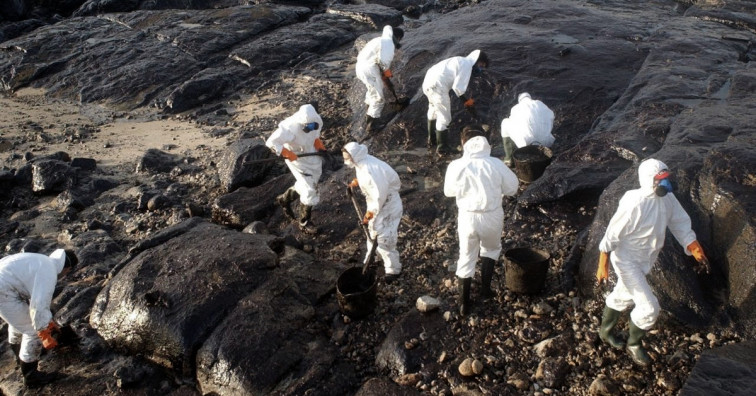 Los voluntarios del Prestige recibirán una medalla en reconocimiento a su implicación