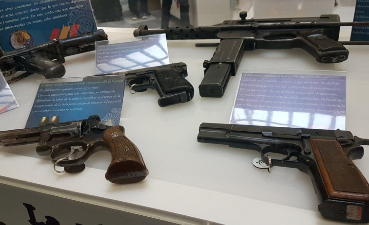 Una muestra en Cuenca recoge objetos del Exército Gerrilheiro y armas de terroristas