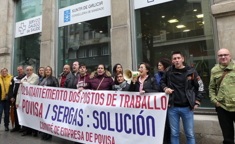 Trabajadores del hospital concertado Povisa denuncian en el Sergas escasez de personal