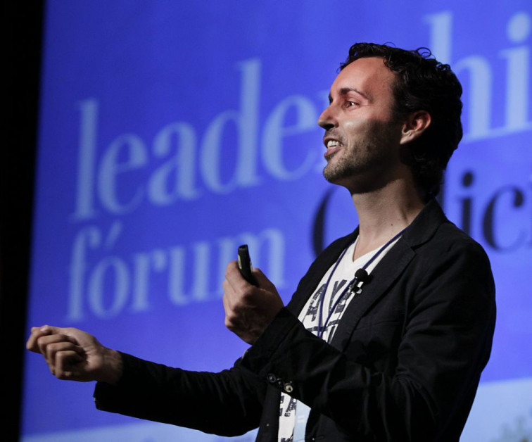 Anxo Pérez, de repartidor de pizzas a tradutor de Obama: 