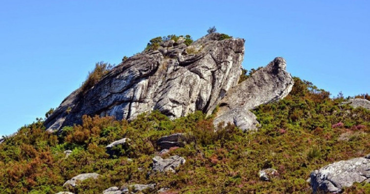 ​La presión social paraliza la subasta de los yacimientos de Pena Grande de Vilalba