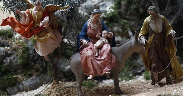 Recuperado el niño Jesús del belén municipal tras 