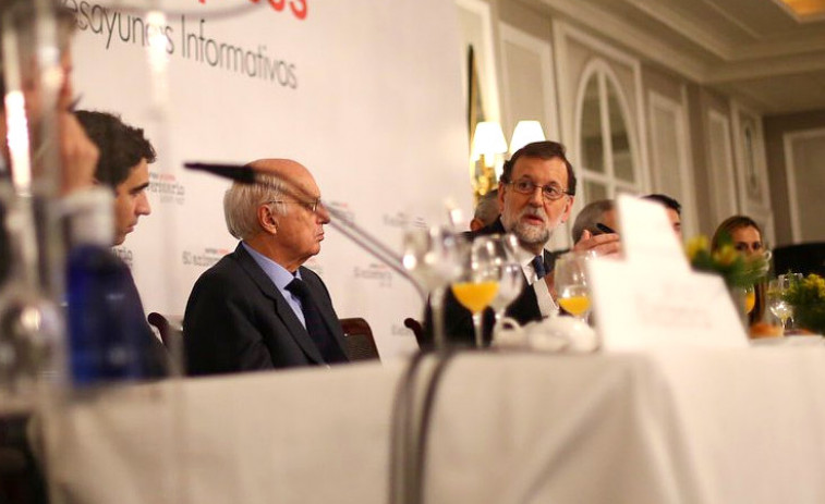 Rajoy reprocha a la oposición que aprobar los Presupuestos es 