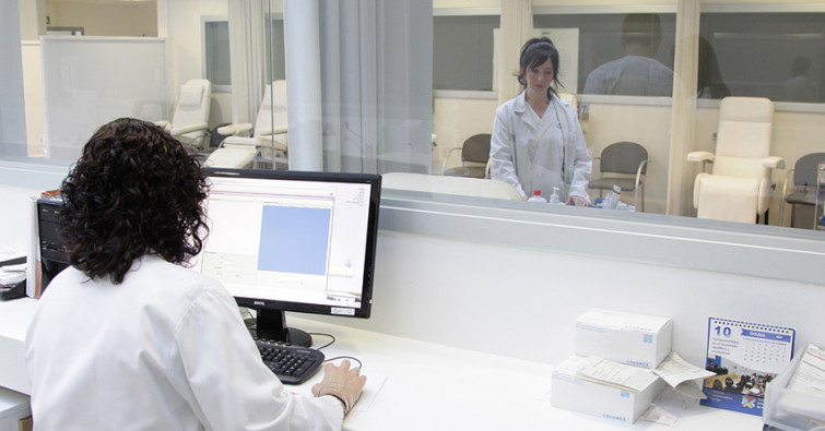 El CHUS estrena nuevo hospital de día de hematología con capacidad para cien pacientes