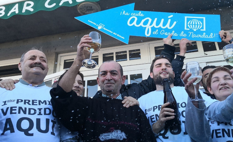El 'Gordo' cae en Vilalba y el segundo premio se reparte en las cuatro provincias gallegas