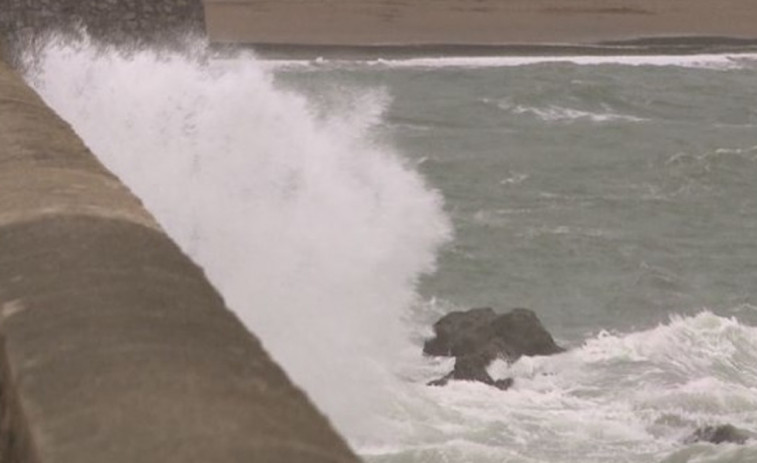 Una nueva borrasca pone a las provincias de A Coruña y Lugo en alerta naranja