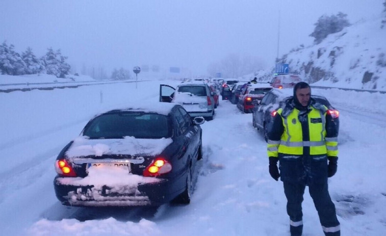 La nieve provoca restricciones en varias carreteras de las provincias de Lugo y Ourense