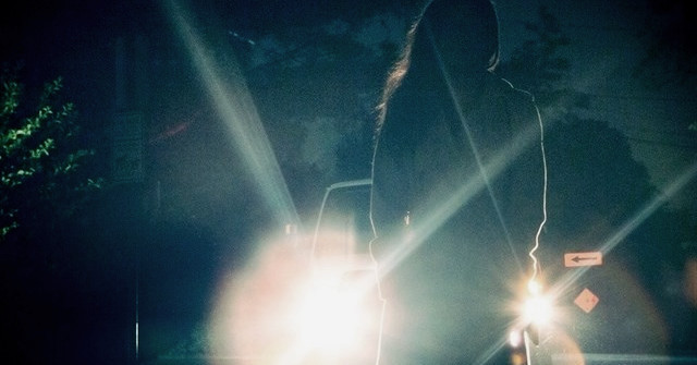 ​Buscan a dos sospechosos de abordar a chicas desde un coche en Noia