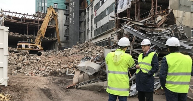 ​La futura Ciudad de la Justicia avanza con la demolición del antiguo hospital
