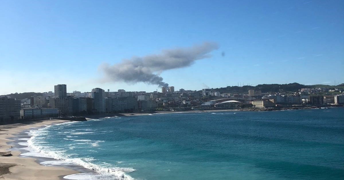 Columna de humo Repsol