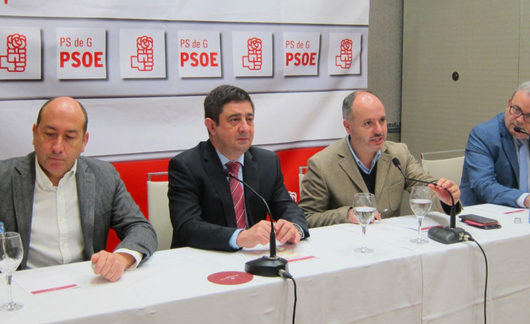 ​El PSOE le reprocha a Montoro que haga 