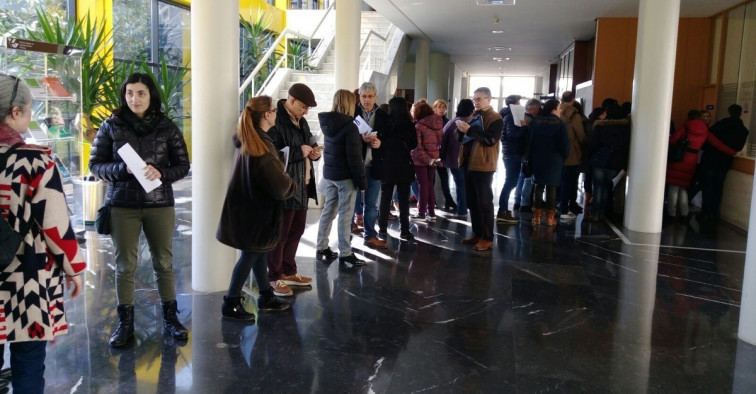 La Justicia hace cola para exigir el cese de Alfonso Rueda