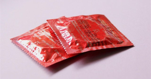 Sanidad lanza desde hoy una campaña de prevención frente al VIH y otras ITS