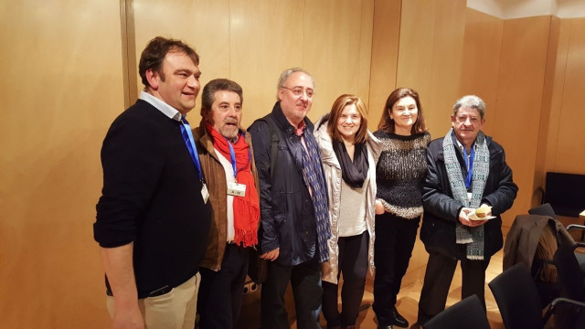El PSOE se reúne con emigrantes retornados en el Congreso