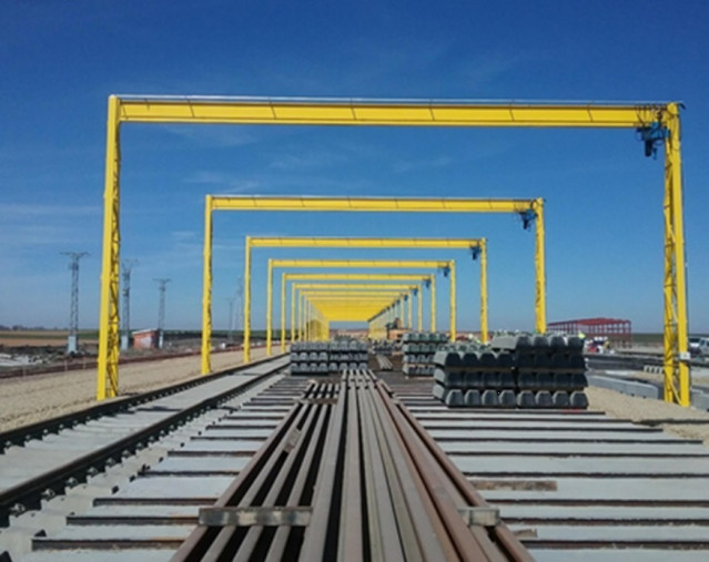 Base de La Hiniesta para montaje de vías del AVE