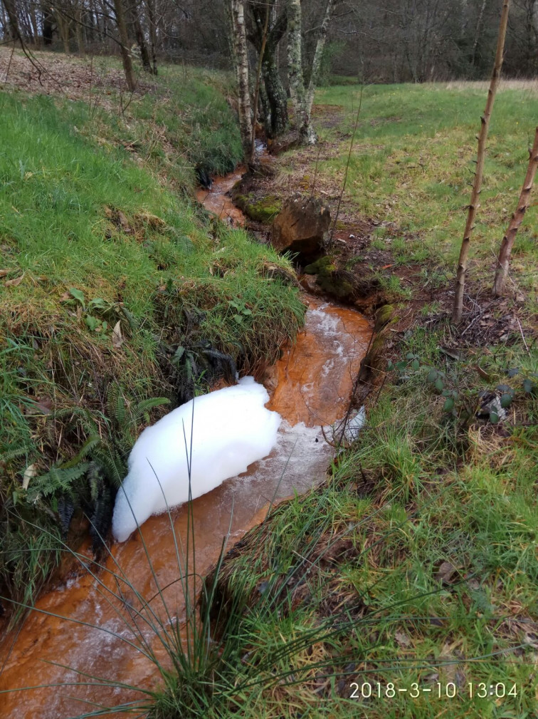 Vídeo de nuevo vertido en la mina de Touro